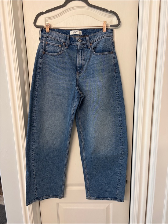 Abercrombie & Fitch Denim - Abercrombie & Fitch Women's Barrel Jean